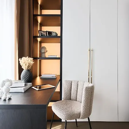 Luxury In The Centre Apartment *